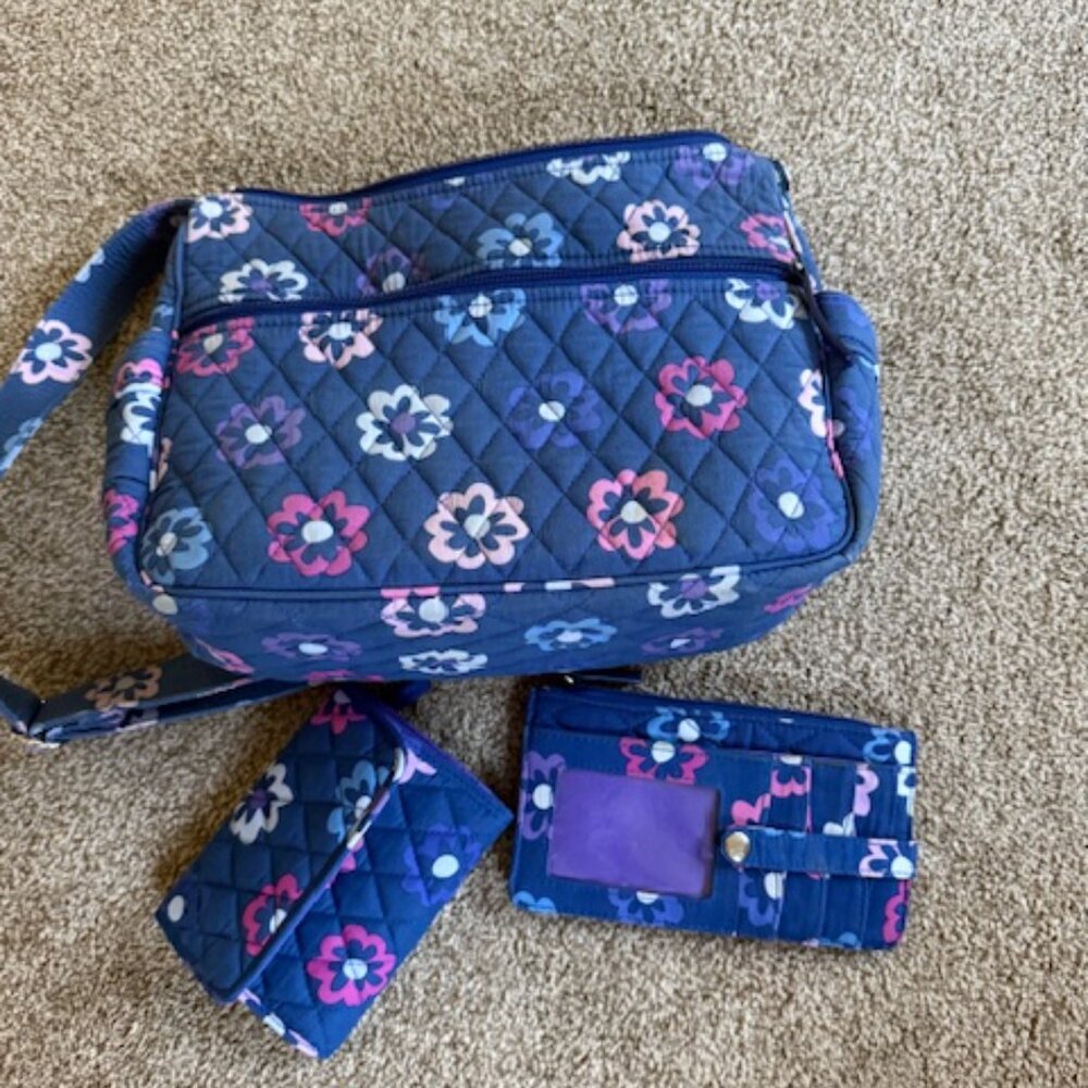 Vera Bradley Factory Style On the Go Purse/ Euro Wallet/Ultimate Card Case